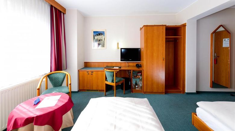 <b>Hotel Christophe Colomb Room</b>. Images powered by <a href="https://iceportal.shijigroup.com/" title="IcePortal" target="_blank">IcePortal</a>.