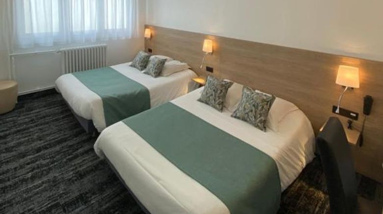 <b>Hotel le Louvre Cherbourg Room</b>. Images powered by <a href="https://iceportal.shijigroup.com/" title="IcePortal" target="_blank">IcePortal</a>.