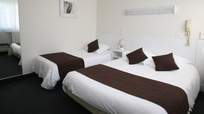 <b>Hotel le Louvre Cherbourg Room</b>. Images powered by <a href="https://iceportal.shijigroup.com/" title="IcePortal" target="_blank">IcePortal</a>.