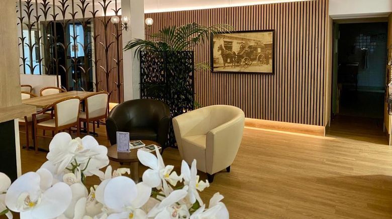<b>Hotel le Louvre Cherbourg Restaurant</b>. Images powered by <a href="https://iceportal.shijigroup.com/" title="IcePortal" target="_blank">IcePortal</a>.