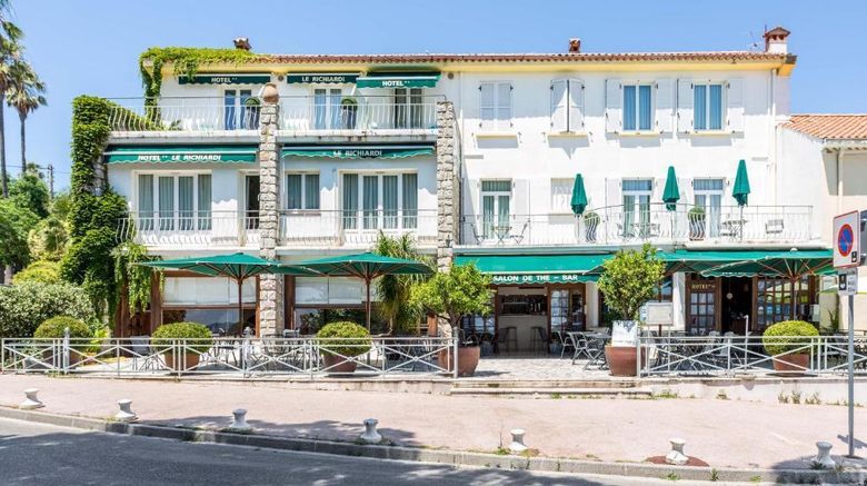 <b>Hotel Le Richiardi Exterior</b>. Images powered by <a href="https://iceportal.shijigroup.com/" title="IcePortal" target="_blank">IcePortal</a>.