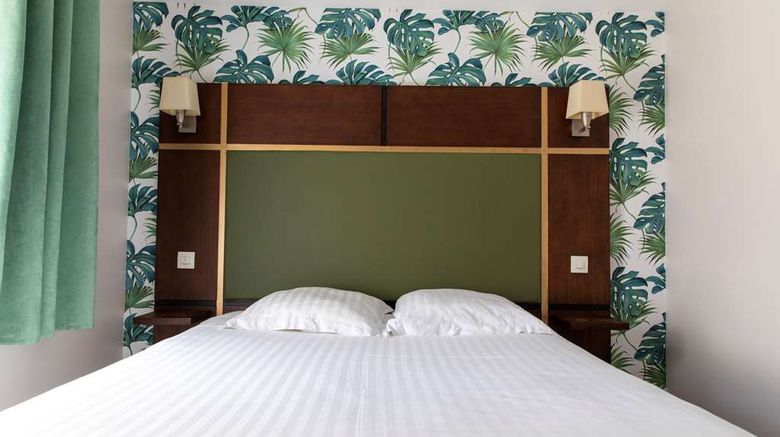 <b>Les Pins Galants Room</b>. Images powered by <a href="https://iceportal.shijigroup.com/" title="IcePortal" target="_blank">IcePortal</a>.