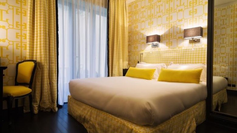 <b>Monceau Elysees Hotel Room</b>. Images powered by <a href="https://iceportal.shijigroup.com/" title="IcePortal" target="_blank">IcePortal</a>.