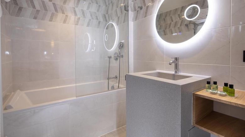 <b>Hotel Daunou Opera Room</b>. Images powered by <a href="https://iceportal.shijigroup.com/" title="IcePortal" target="_blank">IcePortal</a>.