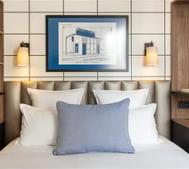 MODERNISTE Hotel Room