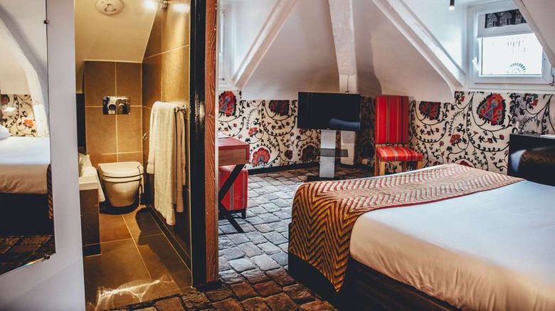 <b>Hotel Le Notre Dame Saint-Michel Room</b>. Images powered by <a href="https://iceportal.shijigroup.com/" title="IcePortal" target="_blank">IcePortal</a>.