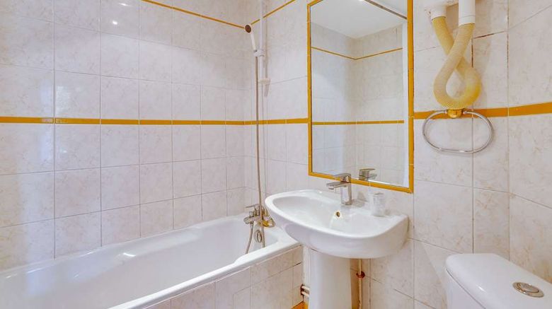 <b>Hotel du Square d'Anvers Room</b>. Images powered by <a href="https://iceportal.shijigroup.com/" title="IcePortal" target="_blank">IcePortal</a>.