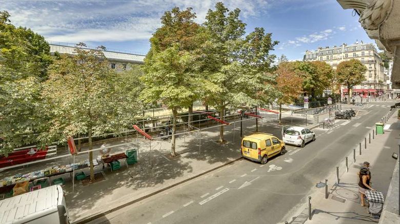 <b>Hotel du Square d'Anvers Exterior</b>. Images powered by <a href="https://iceportal.shijigroup.com/" title="IcePortal" target="_blank">IcePortal</a>.
