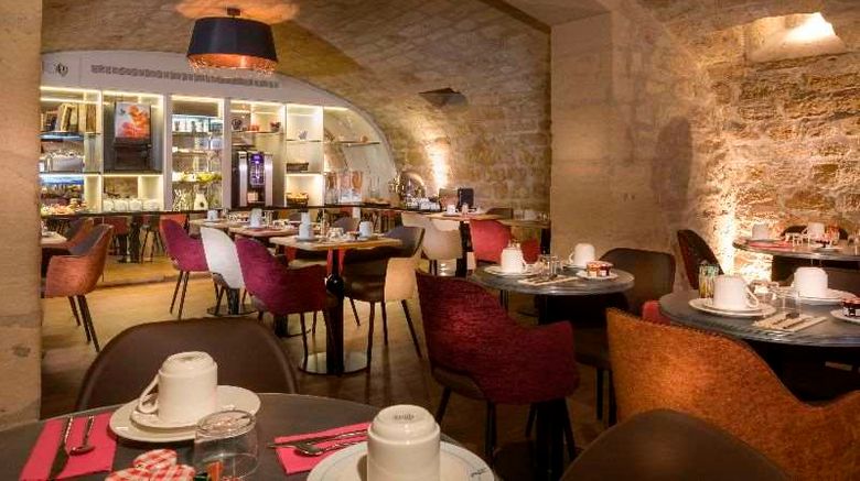 <b>Hotel Du Cadran Restaurant</b>. Images powered by <a href="https://iceportal.shijigroup.com/" title="IcePortal" target="_blank">IcePortal</a>.