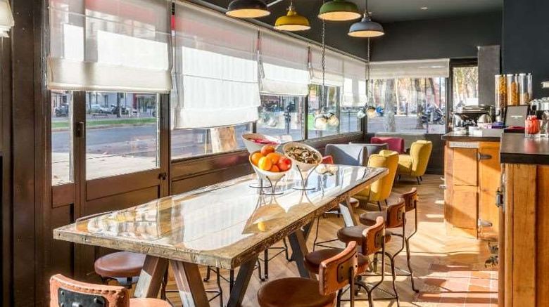 <b>Hotel Clarisse Restaurant</b>. Images powered by <a href="https://iceportal.shijigroup.com/" title="IcePortal" target="_blank">IcePortal</a>.