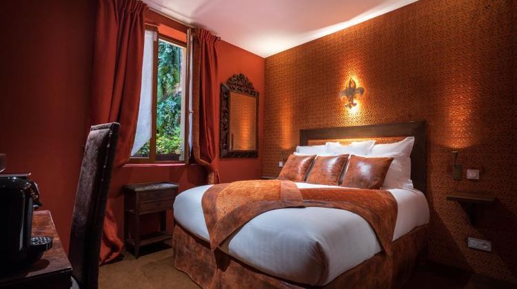 Le Temple de Jeanne Hotel Room