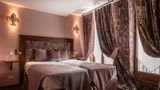 Le Temple de Jeanne Hotel Room