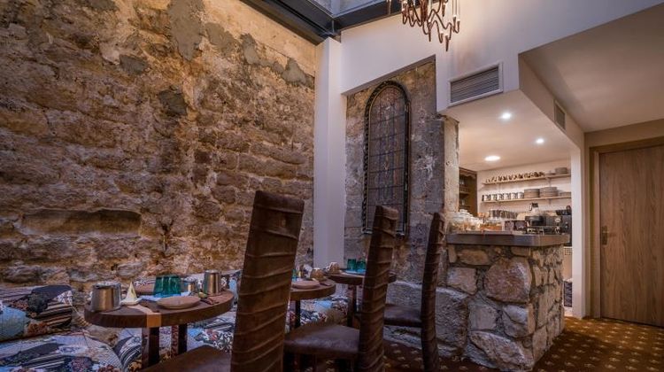 Le Temple de Jeanne Hotel Restaurant