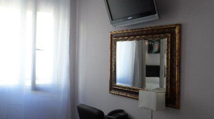 Prince Monceau Room