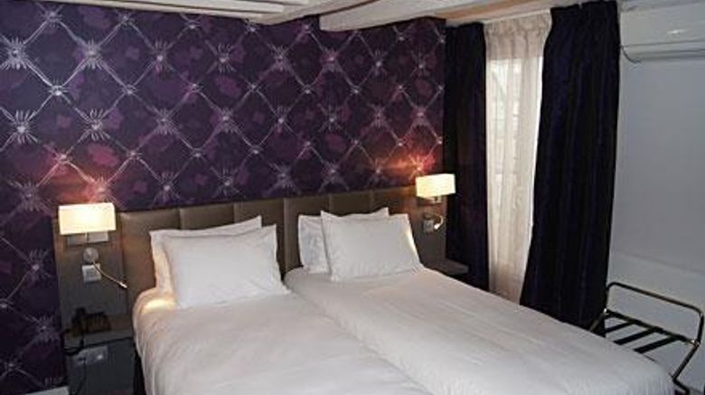 <b>Hotel Massena Room</b>. Images powered by <a href="https://iceportal.shijigroup.com/" title="IcePortal" target="_blank">IcePortal</a>.