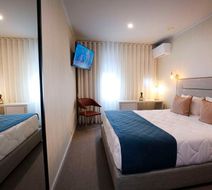 Hotel America Room