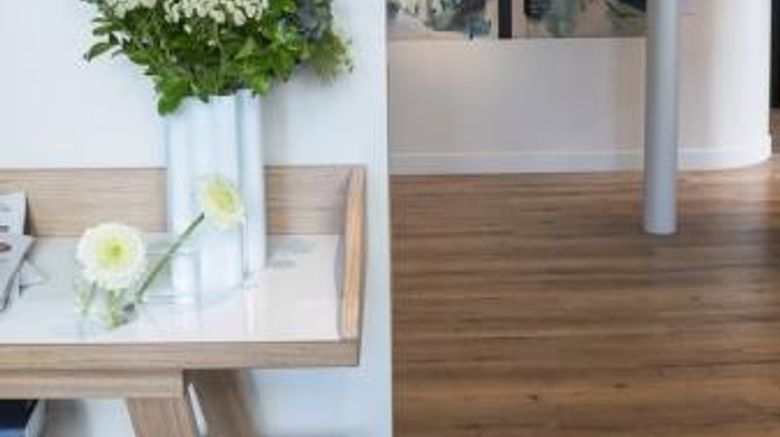<b>Hotel Max Lobby</b>. Images powered by <a href="https://iceportal.shijigroup.com/" title="IcePortal" target="_blank">IcePortal</a>.