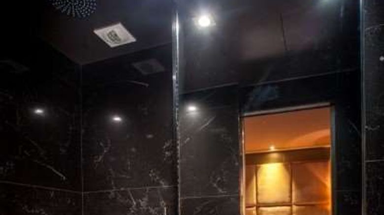 <b>Hotel Armoni Arc de Triomple Room</b>. Images powered by <a href="https://iceportal.shijigroup.com/" title="IcePortal" target="_blank">IcePortal</a>.
