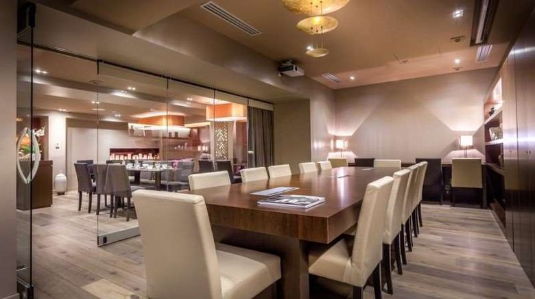 <b>Hotel Armoni Arc de Triomple Meeting</b>. Images powered by <a href="https://iceportal.shijigroup.com/" title="IcePortal" target="_blank">IcePortal</a>.