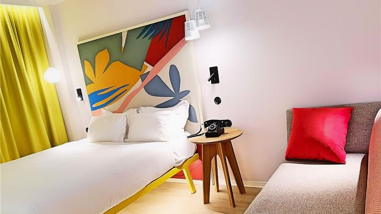 <b>Hotel de la Paix Room</b>. Images powered by <a href="https://iceportal.shijigroup.com/" title="IcePortal" target="_blank">IcePortal</a>.