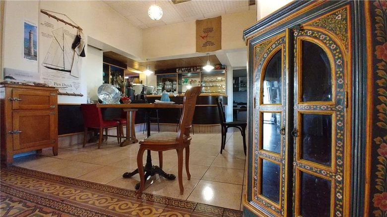 <b>Hotel Le Victoria Restaurant</b>. Images powered by <a href="https://iceportal.shijigroup.com/" title="IcePortal" target="_blank">IcePortal</a>.