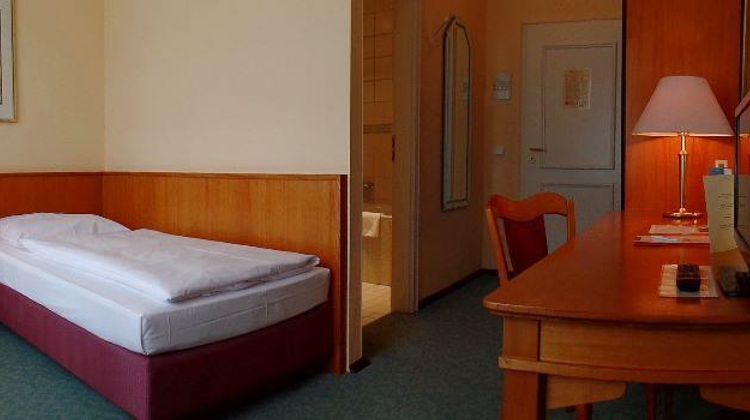 Galerie Hotel Leipziger Hof Room