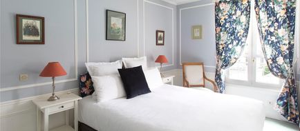 Chateau de la Commanderie Hotel Room