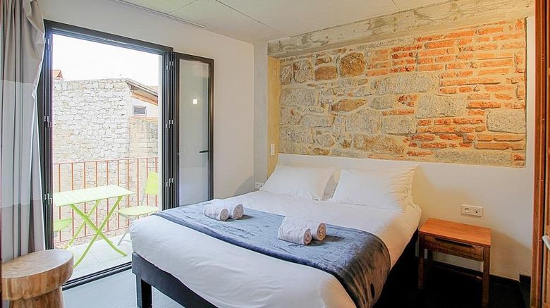 <b>Hotel Kalliste Room</b>. Images powered by <a href="https://iceportal.shijigroup.com/" title="IcePortal" target="_blank">IcePortal</a>.