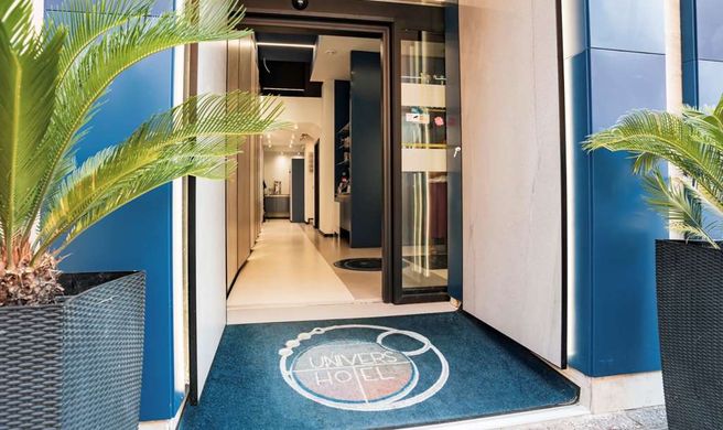 Univers Hotel Exterior