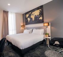 Univers Hotel Room