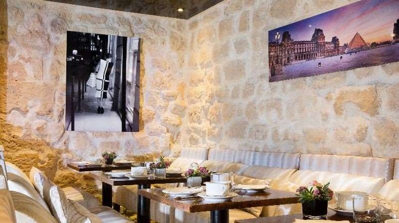 <b>Hotel & Residence du Lion d'Or Louvre Restaurant</b>. Images powered by <a href="https://iceportal.shijigroup.com/" title="IcePortal" target="_blank">IcePortal</a>.