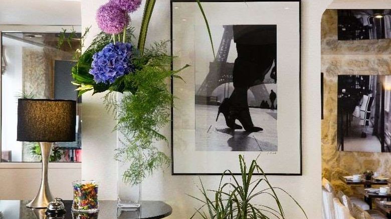 <b>Hotel & Residence du Lion d'Or Louvre Lobby</b>. Images powered by <a href="https://iceportal.shijigroup.com/" title="IcePortal" target="_blank">IcePortal</a>.