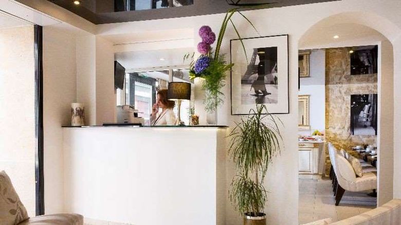 <b>Hotel & Residence du Lion d'Or Louvre Lobby</b>. Images powered by <a href="https://iceportal.shijigroup.com/" title="IcePortal" target="_blank">IcePortal</a>.