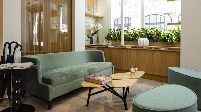 <b>Phileas Hotel Lobby</b>. Images powered by <a href="https://iceportal.shijigroup.com/" title="IcePortal" target="_blank">IcePortal</a>.