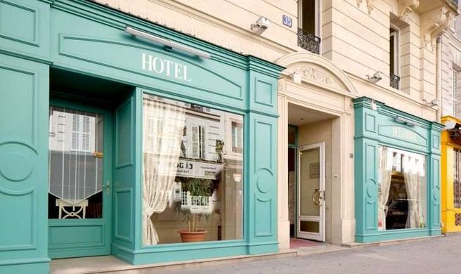 Delambre Hotel Exterior
