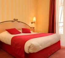 Delambre Hotel Room