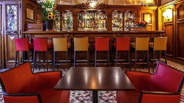 <b>Hotel Etats-Unis Opera Restaurant</b>. Images powered by <a href="https://iceportal.shijigroup.com/" title="IcePortal" target="_blank">IcePortal</a>.