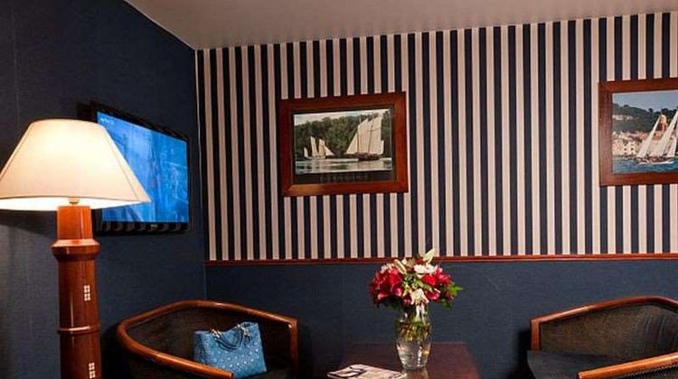 Opera Deauville Hotel Room