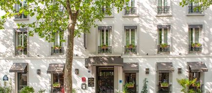 De La Porte Doree Exterior