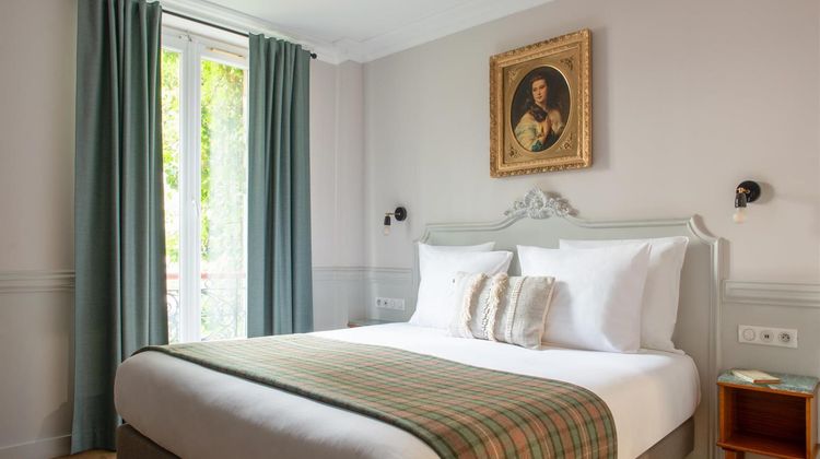 De La Porte Doree Room
