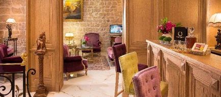 Academie Hotel Lobby