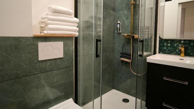 <b>Hotel le Twelve Other</b>. Images powered by <a href="https://iceportal.shijigroup.com/" title="IcePortal" target="_blank">IcePortal</a>.
