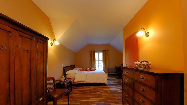 <b>Auberge Du Manet Room</b>. Images powered by <a href="https://iceportal.shijigroup.com/" title="IcePortal" target="_blank">IcePortal</a>.