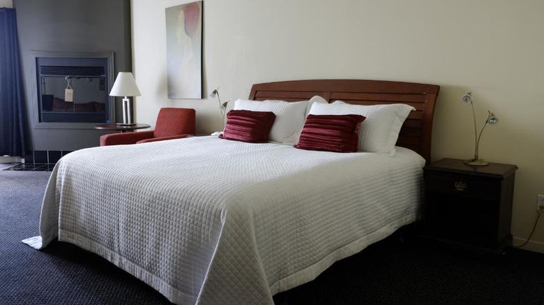 <b>Auberge La Camarine Room</b>. Images powered by <a href="https://iceportal.shijigroup.com/" title="IcePortal" target="_blank">IcePortal</a>.