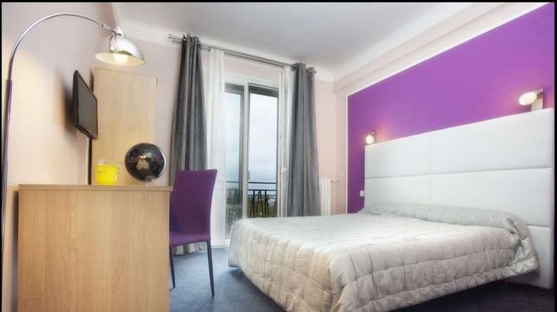 <b>Hotel Le Berry Room</b>. Images powered by <a href="https://iceportal.shijigroup.com/" title="IcePortal" target="_blank">IcePortal</a>.