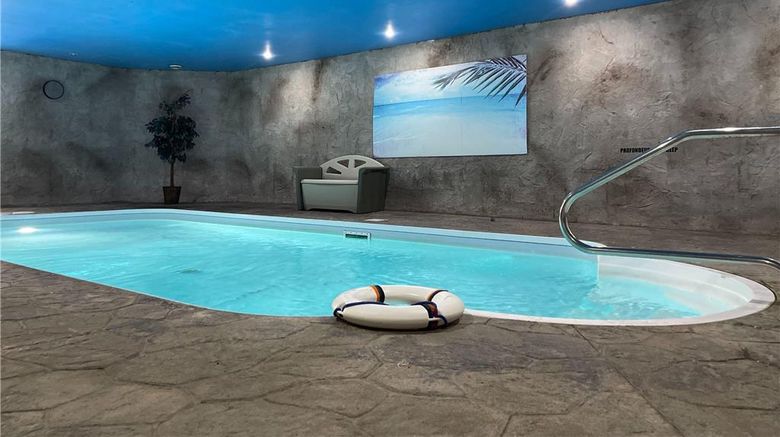 <b>Auberge Hotel Spa Watel Pool</b>. Images powered by <a href="https://iceportal.shijigroup.com/" title="IcePortal" target="_blank">IcePortal</a>.