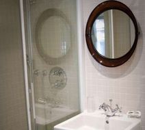 Hotel du Temps Room