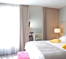 Universite Hotel Room
