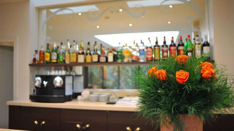 <b>Universite Hotel Restaurant</b>. Images powered by <a href="https://iceportal.shijigroup.com/" title="IcePortal" target="_blank">IcePortal</a>.