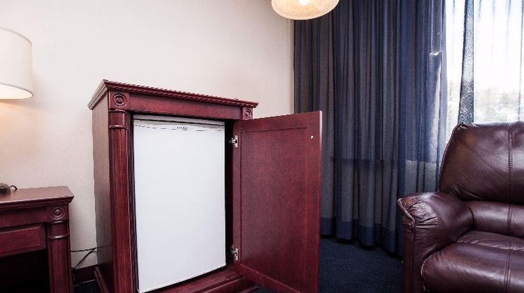 Deville Center Hotel Room
